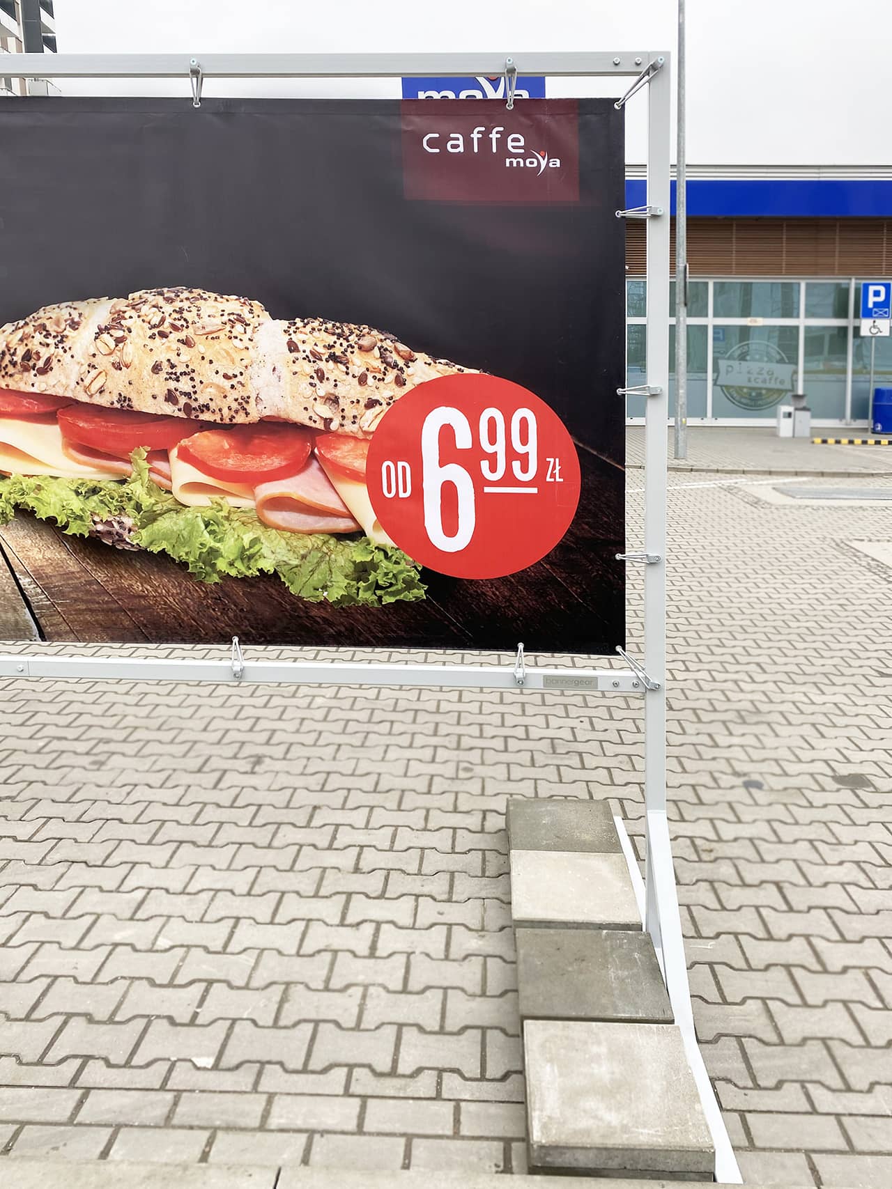 Wolnostojąca reklama, tablica reklamowa, billboard z systemem napinania banerów model Simple Frame