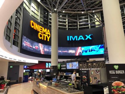 Sferyczny ekran LED IMAX dla Cinema City